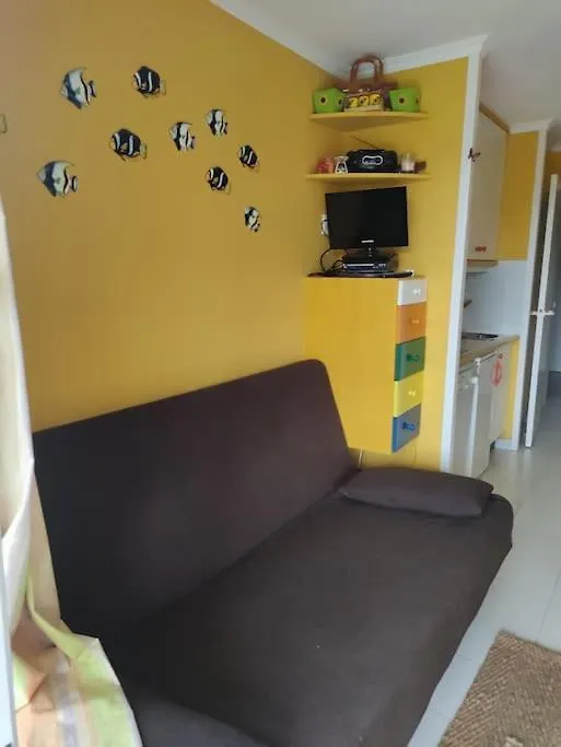 Super-Cute Colourful, Cozy Flat Apartment Saint-Raphael   Saint-Raphael (Var)